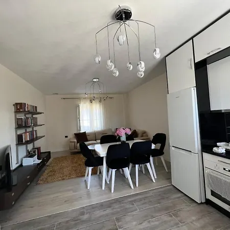 Feriehus Geghi Art *